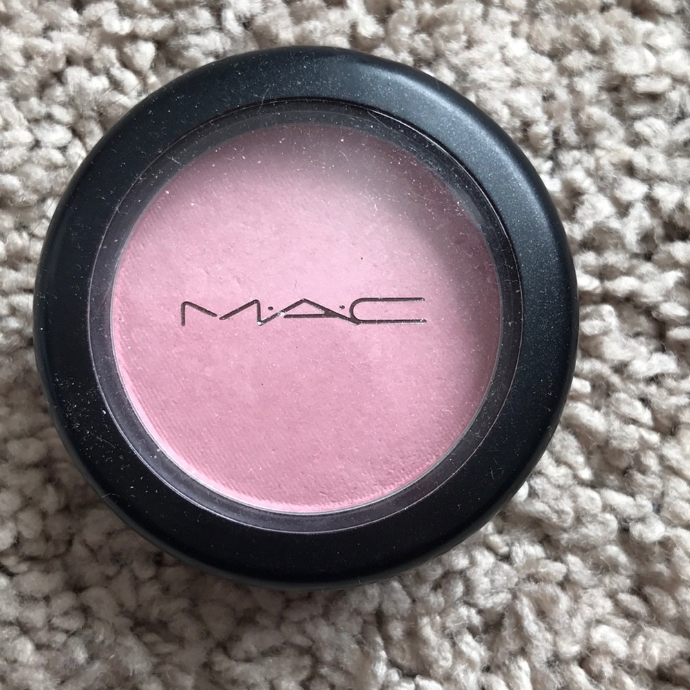 Mac Well Dressed